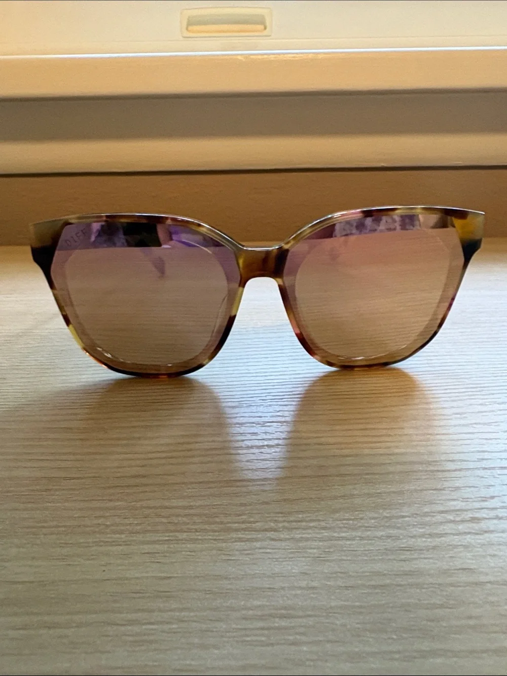 Diff Eyewear Tortoise Frame Sunglasses with Pink Mirrored Lenses